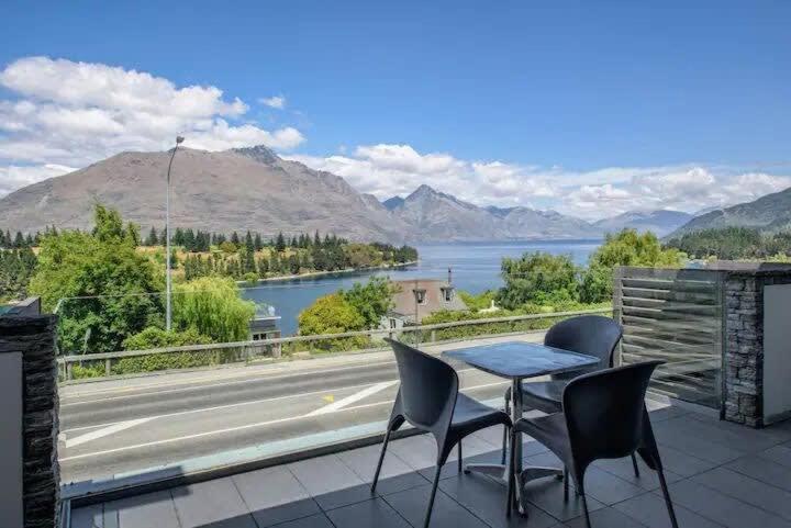 Luxury Lake View - 1 Bedroom Queenstown Exterior photo