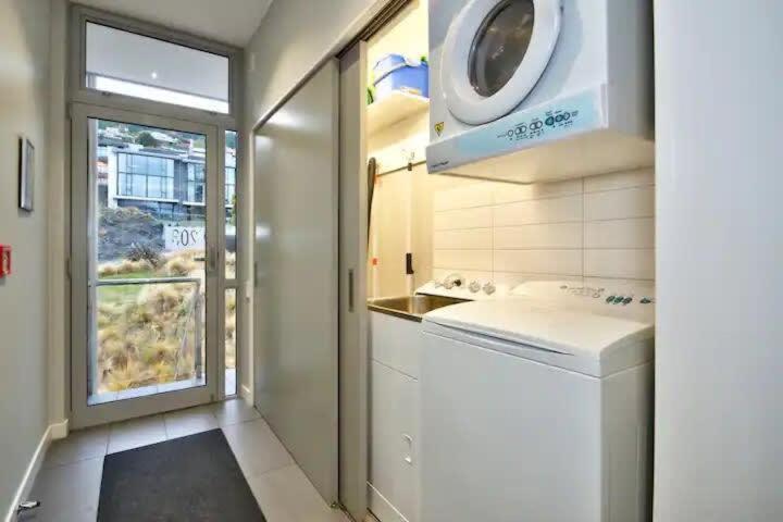 Luxury Lake View - 1 Bedroom Queenstown Exterior photo